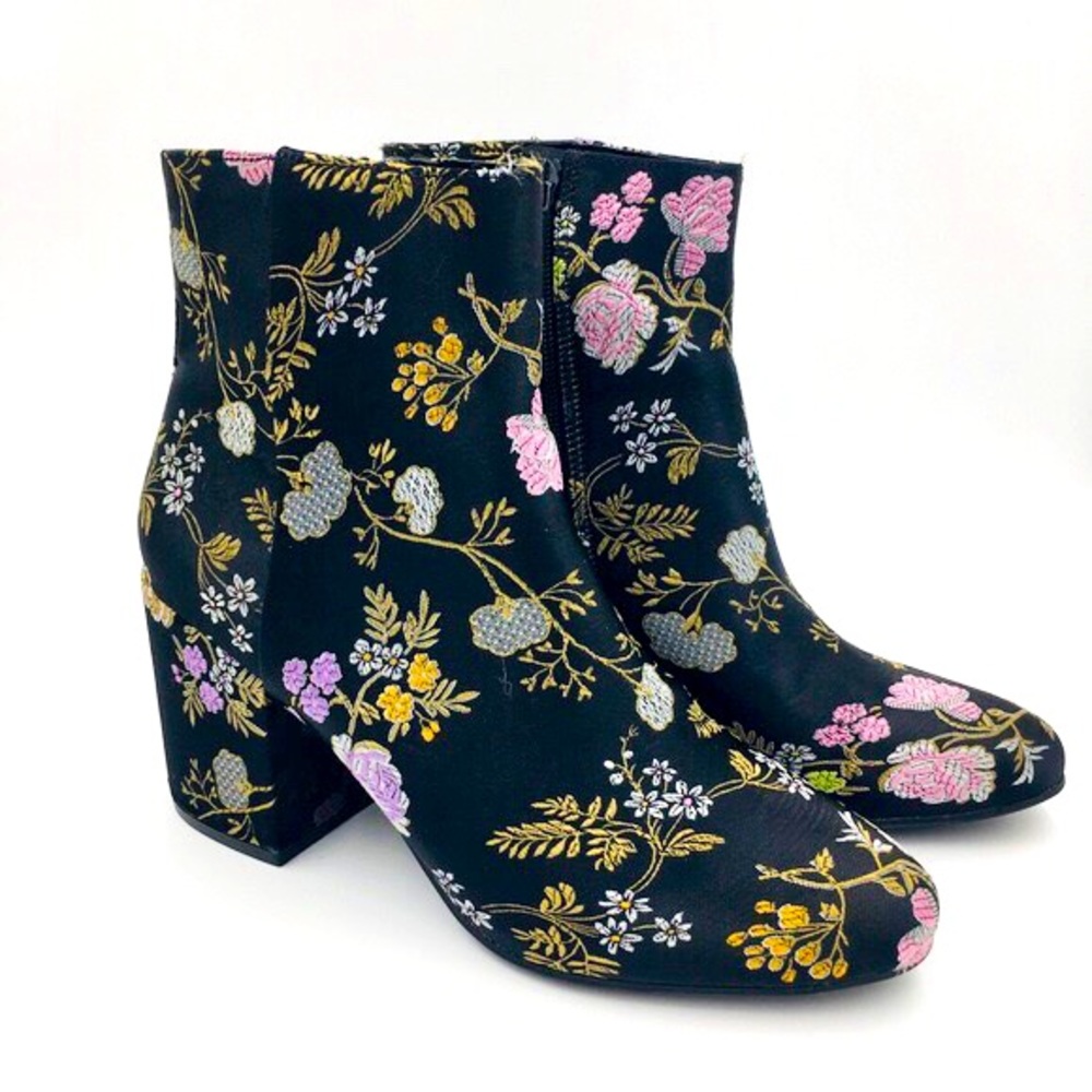 Carlos by Carlos Santana floral booties NWT
